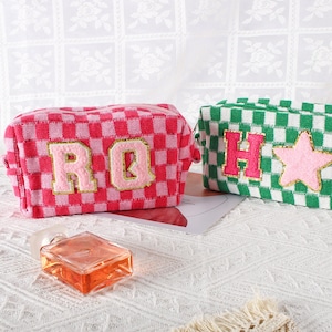 Trousse à maquillage personnalisée à carreaux, Trousse de maquillage personnalisée, Cadeaux de demoiselle d'honneur, Trousse de maquillage initiales, Trousse de maquillage de voyage, Cadeau personnalisé