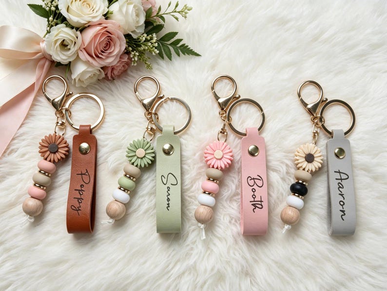 Personalised keyring, daisy beaded keyring, faux leather keyring, flower girl gift, teacher gift, birthday gift, beaded keyring image 3