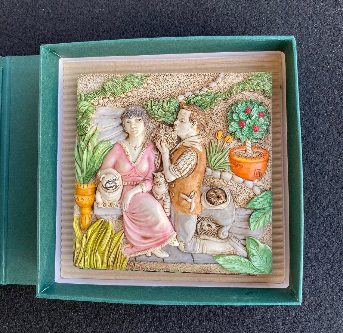 Picturesque Harmony Kingdom Tile Figurine Byron's Secret Garden love's