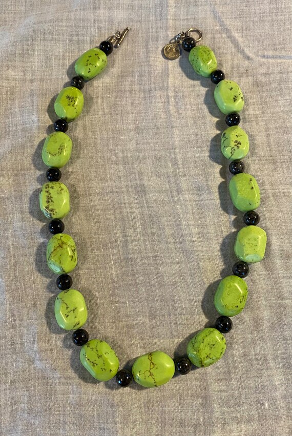 Dyed Green Howlite Chunky Beaded Necklace Choker- 