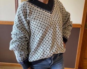 Vintage Men's Sweater Boho Grey V Neck Pullover Sweater Polka Dot Grey Blue Geometric Pattern 1990 Retro Fashion Slouchy Soft Neutral