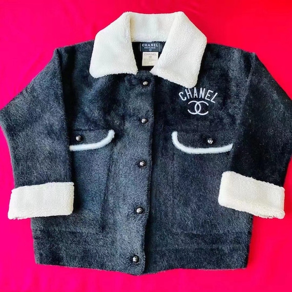 CHANEL Vintage fluffy jacket coat