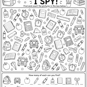 Puede incluir: Una hoja de actividades en blanco y negro titulada BACK TO SCHOOL I SPY! que presenta varias ilustraciones con temática escolar como mochilas, autobuses escolares, manzanas, lápices, crayones, pegamento, cuadernos, tijeras, reglas y aviones de papel.