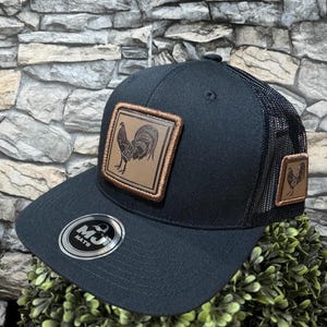Rooster | Gallo Meshback Adjustable Snapback Cap | Gorra De Malla