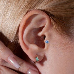 Cartilage Tragus Piercing Flower Design with Sapphire Single Piercing in 14K White-Yellow-Rose Solid Gold 16G(1.2 mm)8mm Bar Length,LP00004S