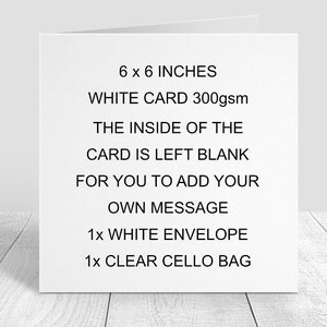 Pu&ograve; includere: Un biglietto di auguri bianco, di 15 x 15 cm, con testo che descrive le sue caratteristiche. Il biglietto &egrave; 300 g/m&sup2;, con interno bianco per un messaggio personalizzato. Include una busta bianca e un sacchetto di cellophane trasparente.