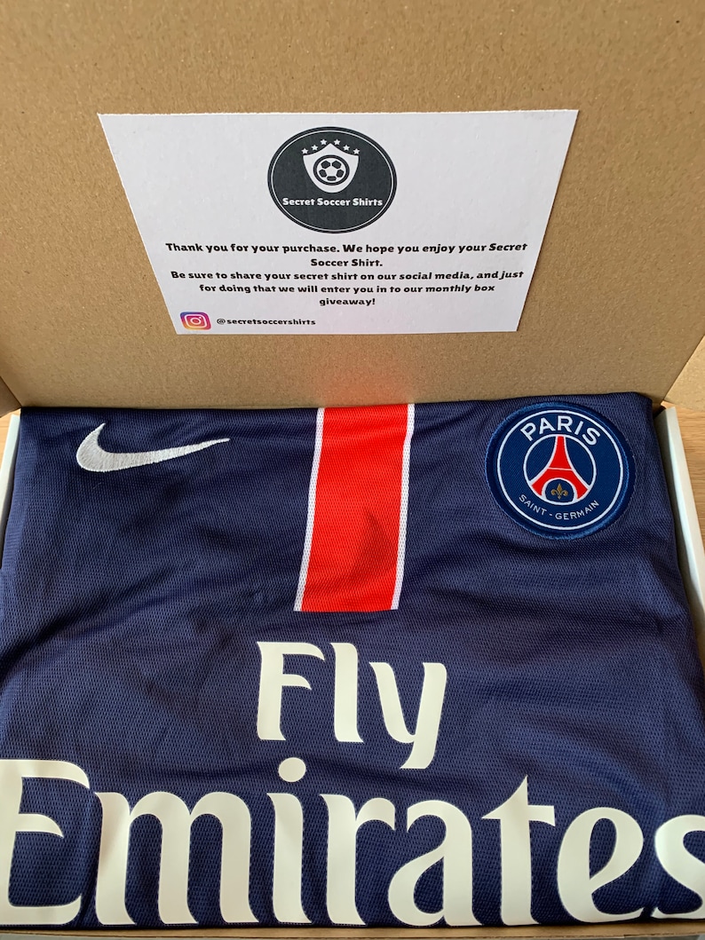 Secret Soccer Shirts Mystery Box // Camisetas de fútbol // Etsy