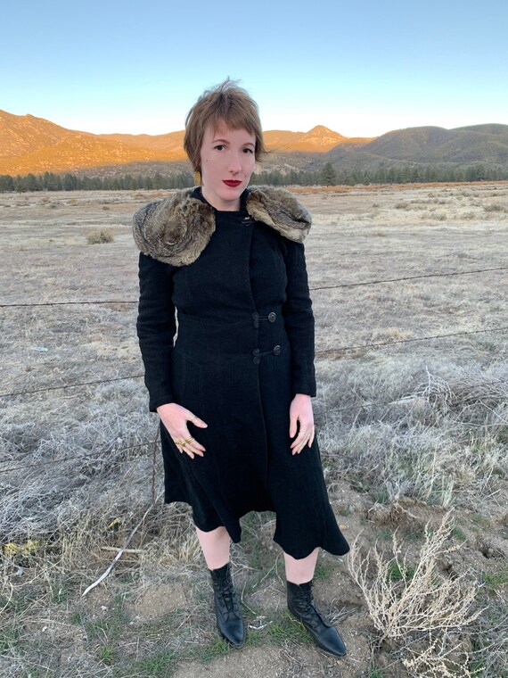 Gorgeous Vintage 1940s Vintage Black Wool Coat wi… - image 2