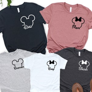 Chemises famille Disney, chemise à poche Mickey et Minnie, chemises famille Disneyworld, chemises voyage de vacances Disney personnalisées, chemise personnalisée Disneyland