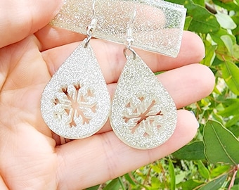 Silver Snowflake Earrings | Snowflake Earrings | Marguerite Beads