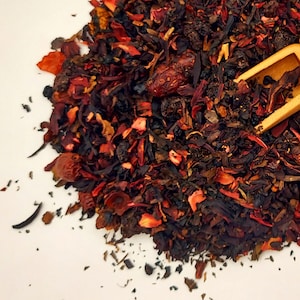 Dracula Berry Tea: Red Berry Loose Leaf Tea Blend with Cranberries Elderberries & Currant Fruit, Oolong Tea and Berry Blend