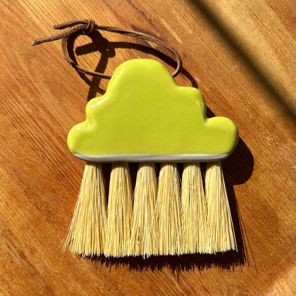 Medium Key Lime Cloud Brush