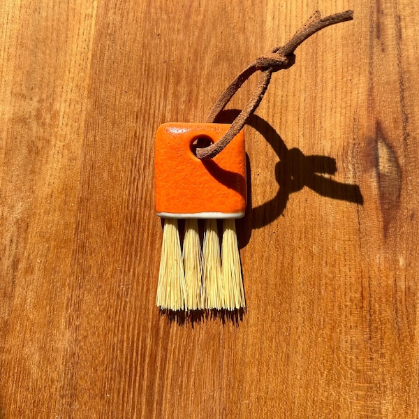 Mini Orange Peel Brush