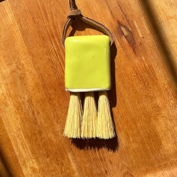 Medium Key Lime Brush