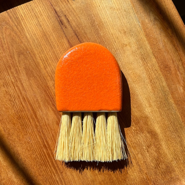 Medium Orange Peel Brush
