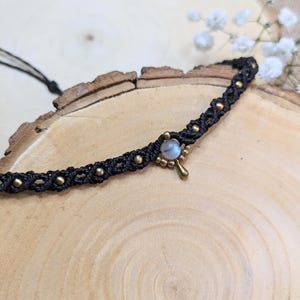 Girocollo in macramè con pietre preziose • Collana in labradorite in stile boho con perline in ottone • Collana a filigrana • Personalizzabile • Etnico • Goa