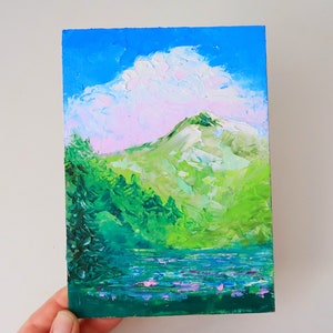 Vermont Peinture à l’huile Empâtment Original Art Mountain Peinture à l’huile Petite œuvre d’art originale 5 par 7 « Au-dessus de l’art du lit par Julia Happy