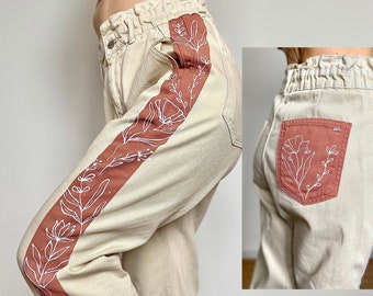 Jeans vintage peints à la main, pantalons Wildflower, vêtements faits main, jeans vintage taille haute, art minimaliste bohème, vêtements Cottagecore