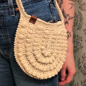Knitwear top sling bag