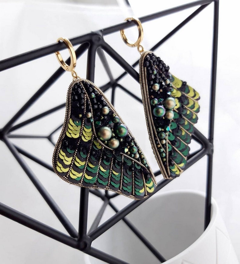 Green butterfly wings earrings, Embroidered sequins earrings, Butterfly earrings Verde