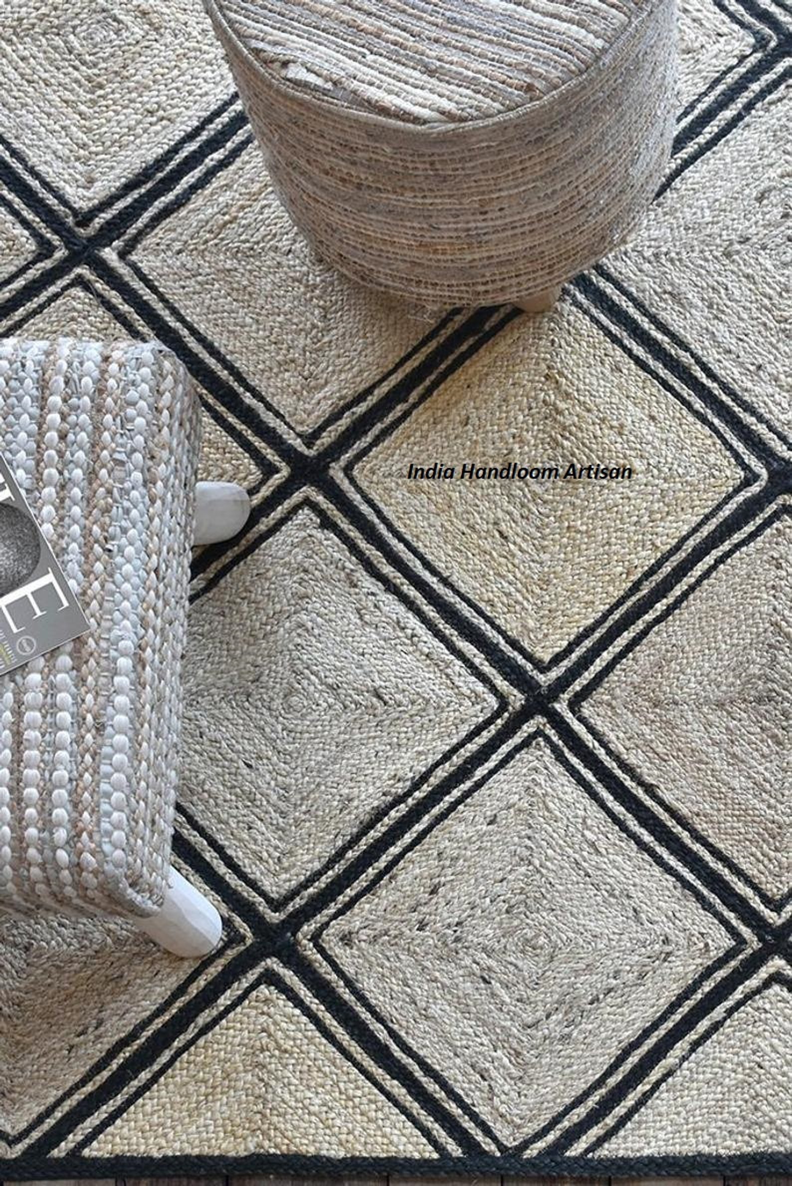4x6,5x8,6x9,8x10,9x12 Ft. Indian Hand Braided Bohemian Black and White