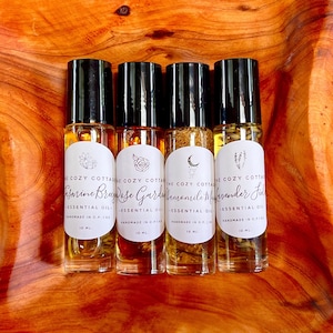 Set of Floral Essential Oils - All Natural Roll On - Organic - Gift Set - Rose - Lavender - Jasmine - Chamomile - Oil Rollers - Fragrance