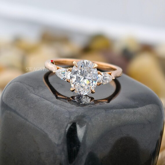 2 carat Oval Shape Lab Diamond Ring Engagement Ring 14K Gold Anniversary Wedding Proposal Ring Gift For Her Girlfriend Wife Birthday Gift
