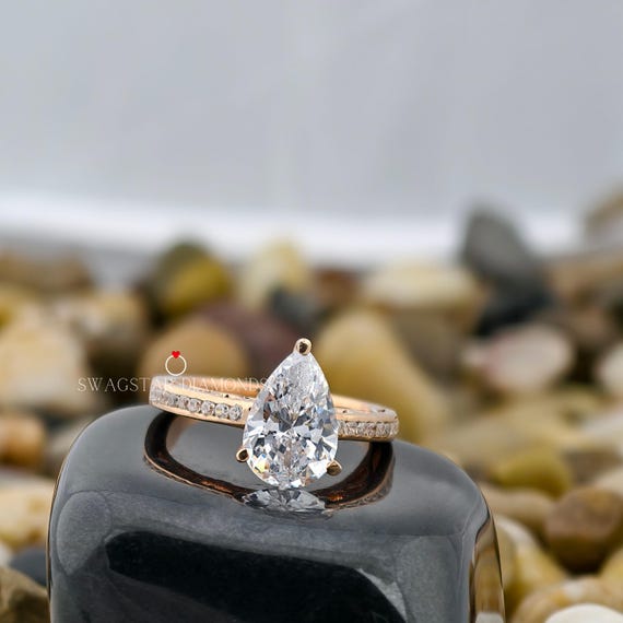 2 carat Pear shape Lab Grown Diamond Engagement Ring 14K Gold Ring Anniversary Wedding Proposal Gift For Her Girlfriend Wife Birthday Gift