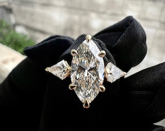 2 Ct Marquise Cut Lab Grown Diamond Engagement Ring, Kite Accents