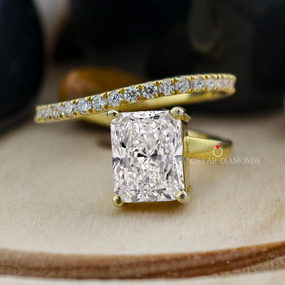 Radiant Cut Unique Style Ring / Radiant Cut Statement Ring / 3 Carat Radiant Cut Lab Grown Diamond Ring / Radiant Cut Wedding Set Ring 14kt