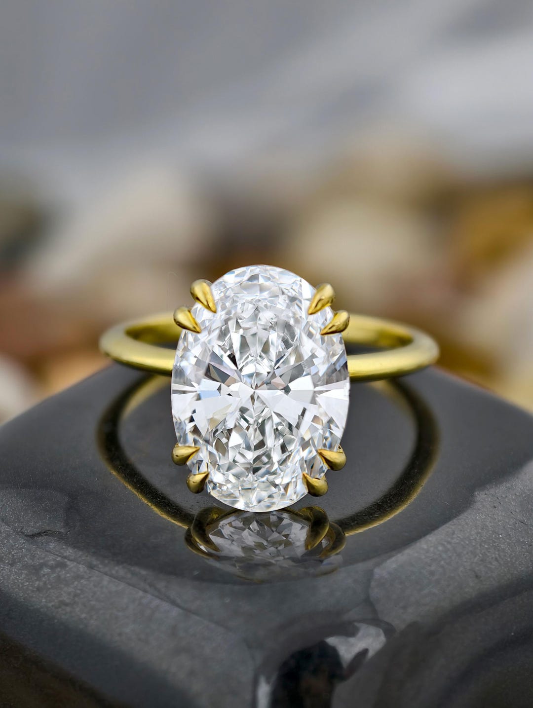 5カラットのオーバルラボグロウンダイヤモンドソリティアリング / 巨大