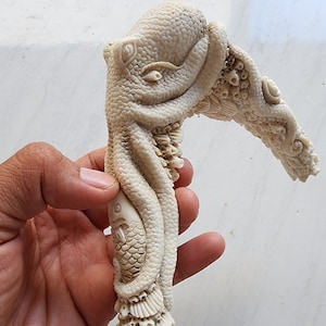 Mango de pulpo tallado a mano de asta natural / Mango de cuchillo o bastón personalizado