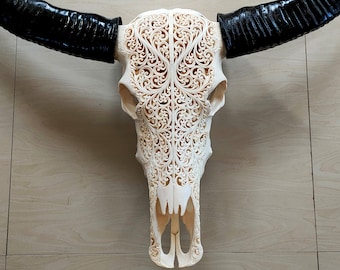 Carved buffalo skull patern hart
