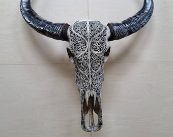 Carved buffalo skull Hart grey
