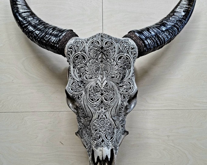 carved buffalo flower grey medium horn