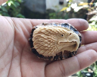 Antler carving eagle head for accesorie