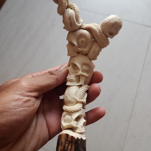Deer antler carving knife handle hand hold skull