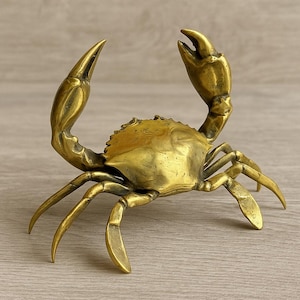 Vintage Brass Crab Sculpture – Nautical Home Décor / Coastal Table Accent