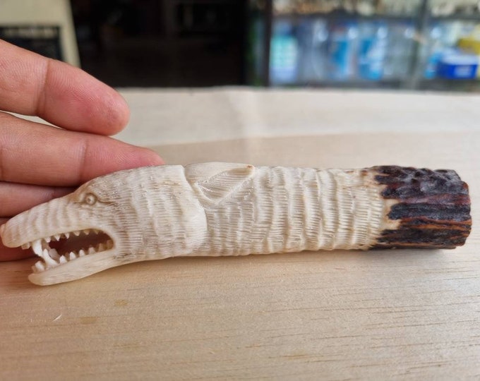 Deer antler carving knife handle wolf