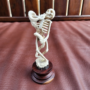 Deer antler  carving skulleton sculpture For gift display