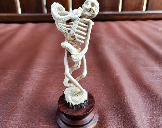 Deer antler  carving skulleton sculpture For gift display