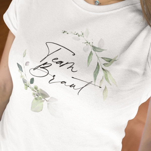 Team Bride JGA T-shirt, classic round-neck cotton T-shirt with short sleeves in unisex cut for a bachelorette party