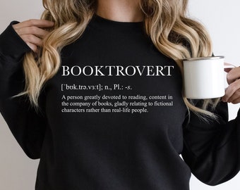 Sudadera Booktrovert con definición del diccionario