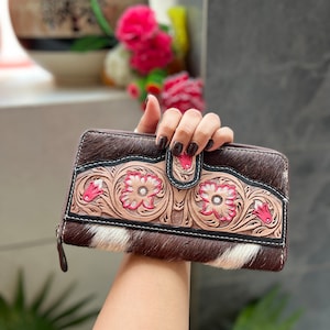 Portafoglio intagliato a mano di nuovo design per borsa da donna fatta a mano in pelle di vacchetta occidentale con pelliccia Porta carte di nuovo arrivo