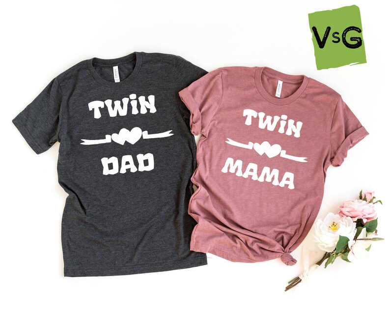 Twin Mama And Twin Dad Written Lovely Designed T-Shirt Couple Matching Shirt Cute Parents Tee Pregnancy Announcement Shirt
