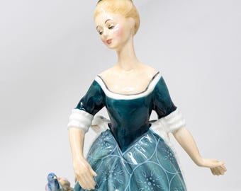 Vintage Royal Doulton Figurine "Clarinda" HN2724 - Bone China Collectible