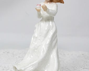 Vintage Royal Doulton Figurine "Thank You" HN3390 - Bone China Collectible