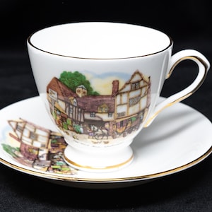 Rosina &quot;Old Coach House Woolhampton&quot; teacup and saucer, bone china, English scenery