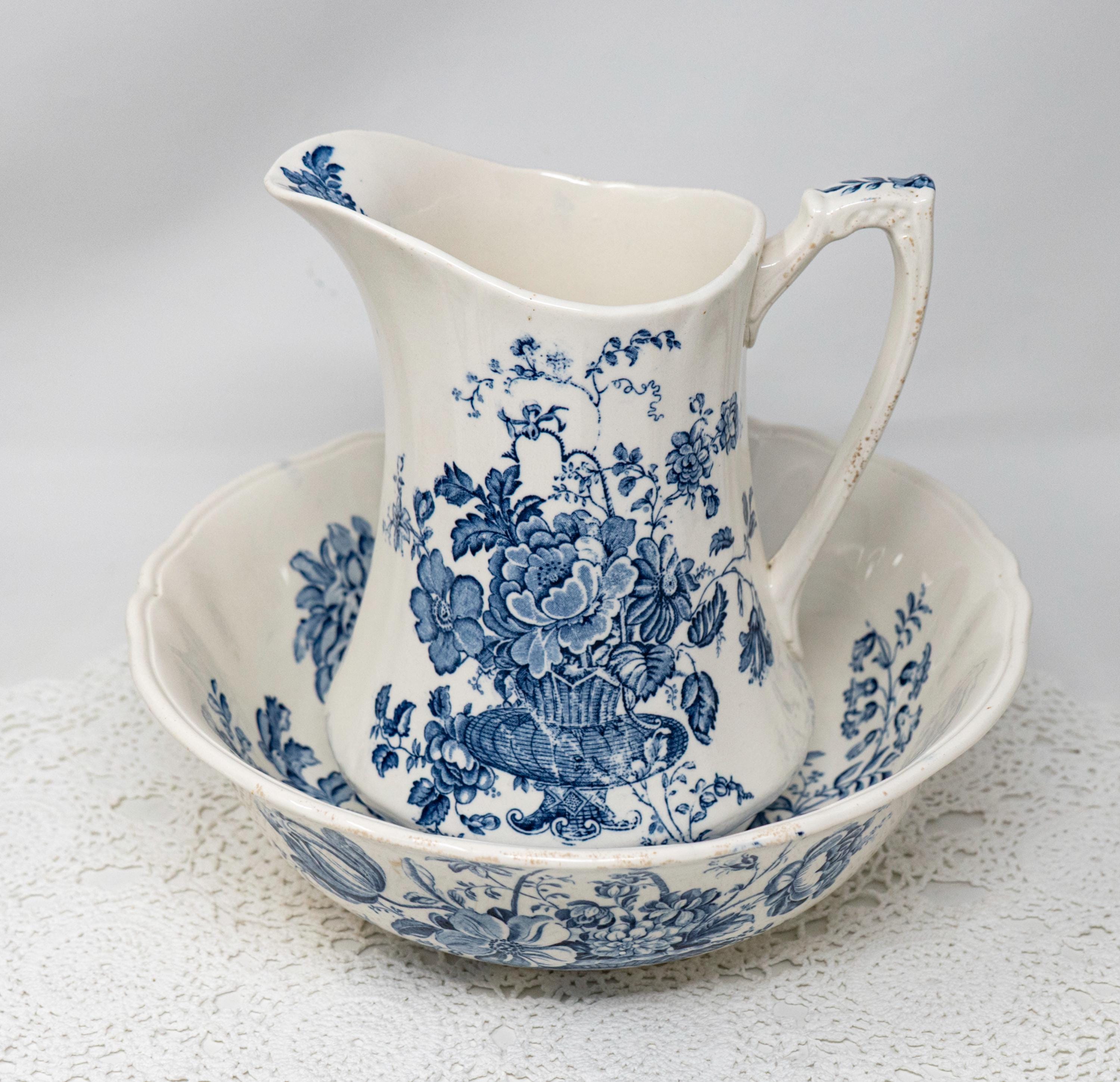 Vintage Alfred Meakin Wash Pitcher and Basin, 