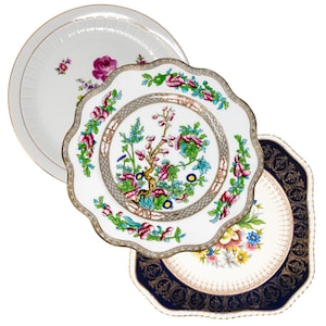 Selection of collectible plates: SOHO Pottery, Coalport Indian Tree, GDR, vintage porcelain